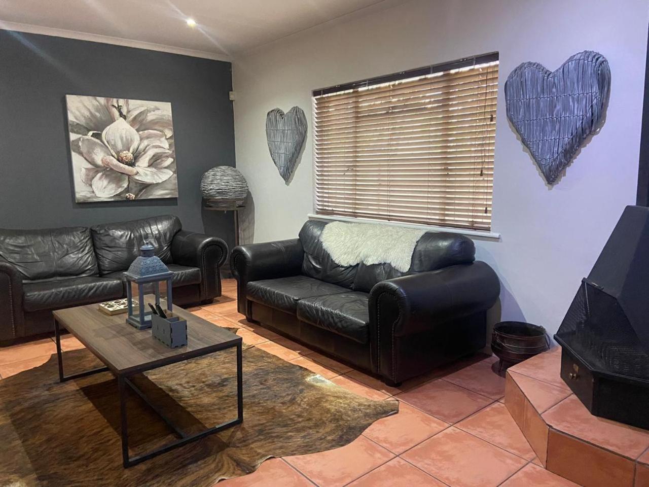 Karoo Heart Apartment Beaufort West Ngoại thất bức ảnh