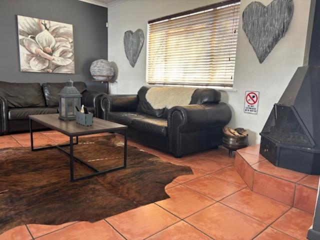 Karoo Heart Apartment Beaufort West Ngoại thất bức ảnh